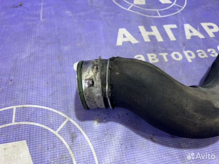 Патрубок интеркулера Volkswagen Touareg 7L 5.0 AYH