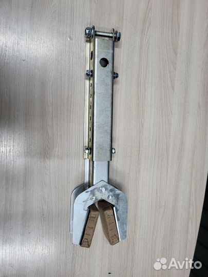 Упор для лодочного мотора