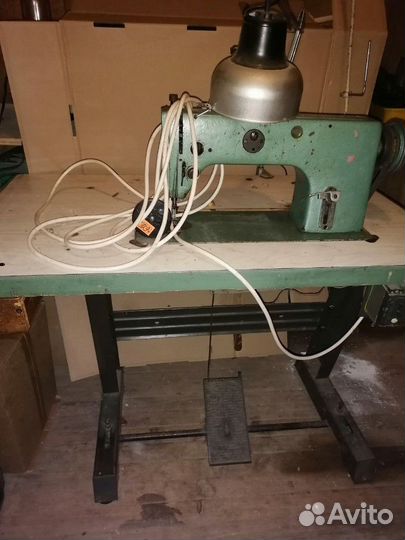 Промышленная швейная машинка