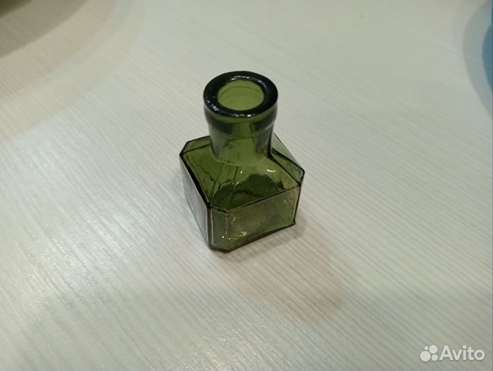 Старинный аптекарский пузырёк