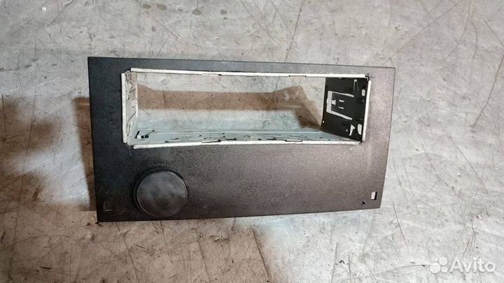 Рамка магнитолы Ford Tourneo Connect 2009