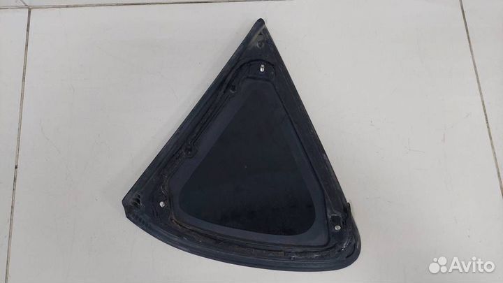 Стекло кузовное глухое правое Hyundai Solaris 2010