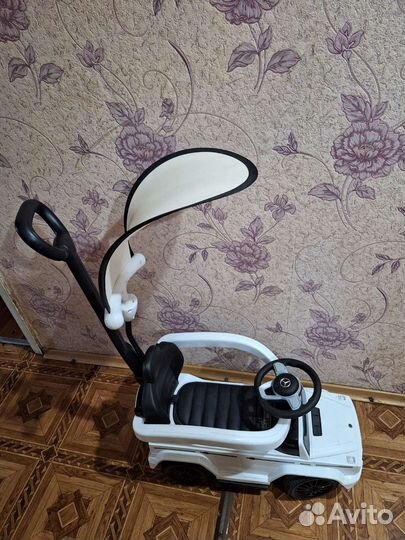 Машинка каталка детская