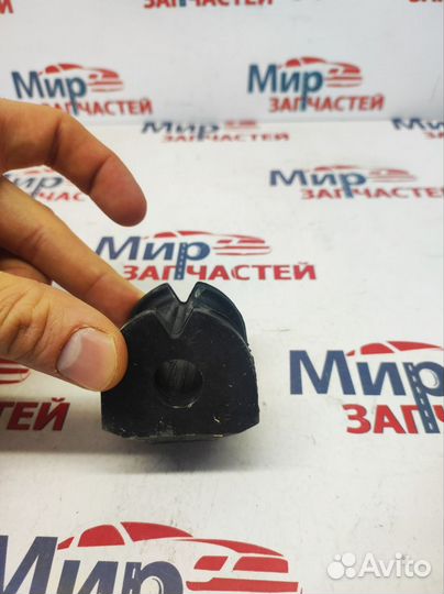 Втулка стабилизатора forester impreza legacy