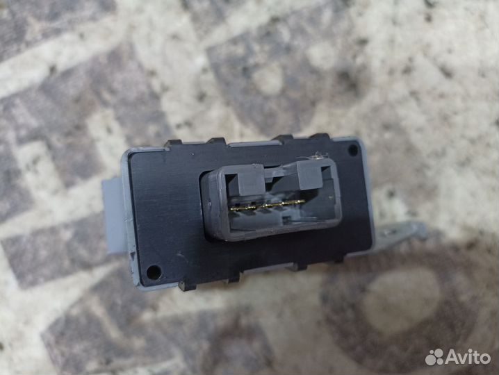 Блок управления дверьми передний Toyota Estima 2