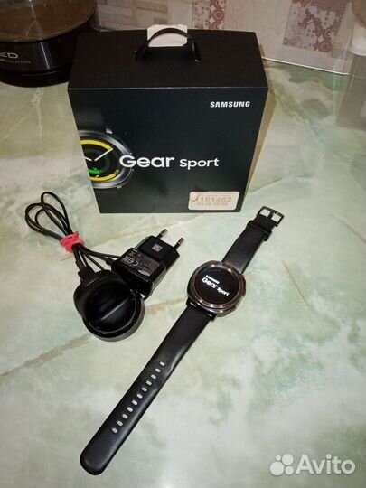 Смарт часы Samsung Gear sport
