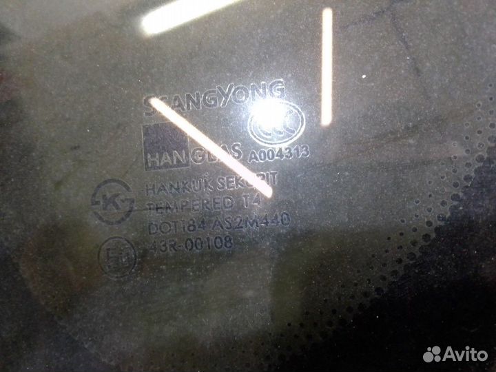 Стекло кузовное глухое левое (SsangYong Rexton)
