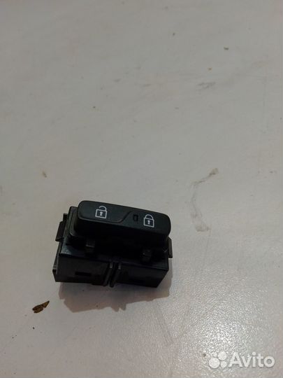 Кнопка открывания закрывания двери передняя левая