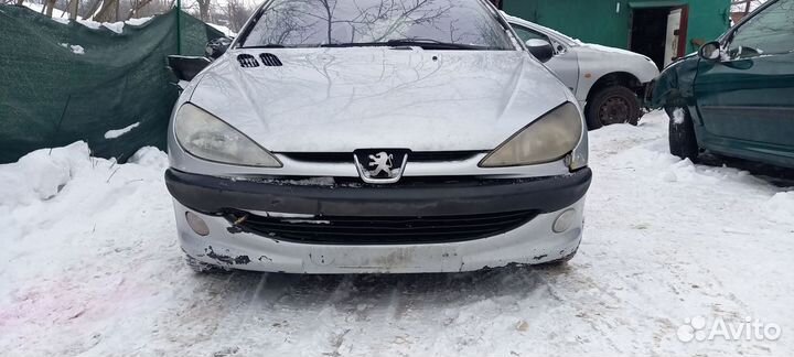 Peugeot 206 в разборе