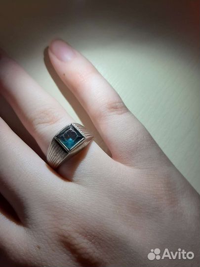 Серебряное кольцо