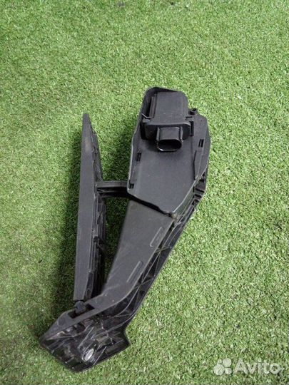 Педаль газа Bmw X1 E84 N47D20C 75397700 2011