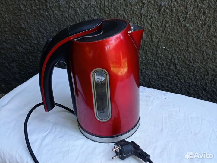 Чайник электрический Evrostek 1.7 литра