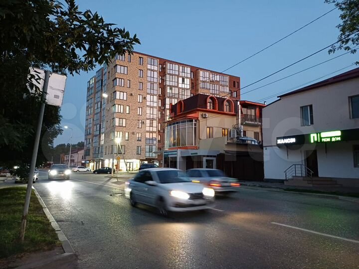 2-к. квартира, 42 м², 1/3 эт.