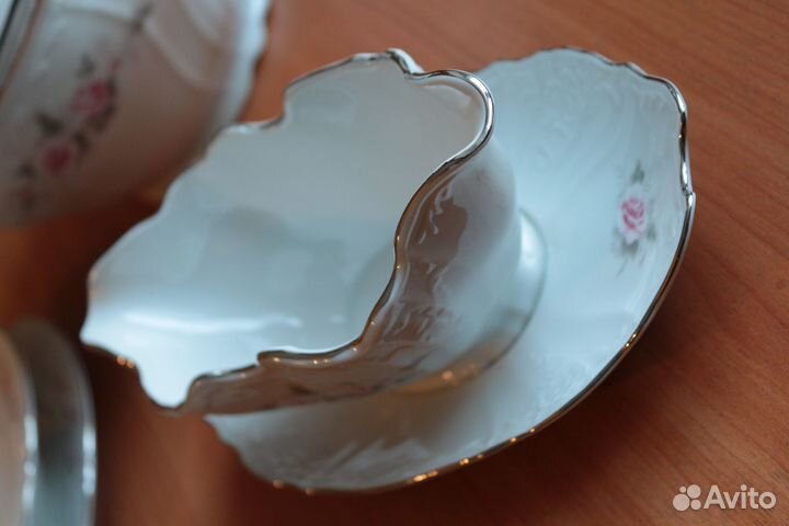 Классика и нежность чешской посуды