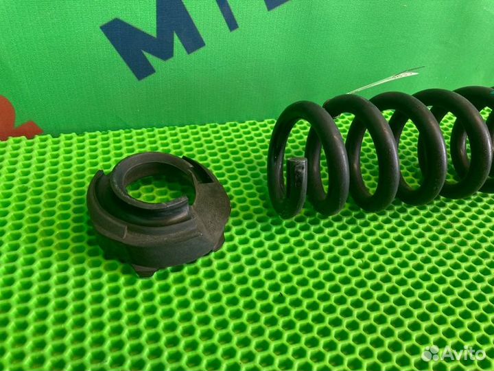 Пружина подвески задняя Bmw X1 E84 N20B20A 2012