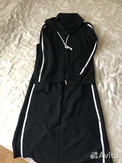 Костюм спортивный
