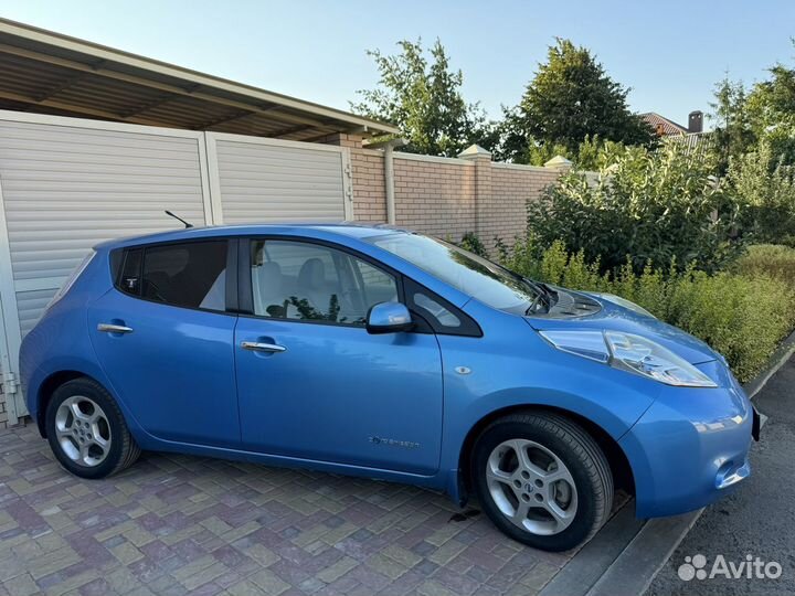 Nissan Leaf AT, 2013, 97 000 км