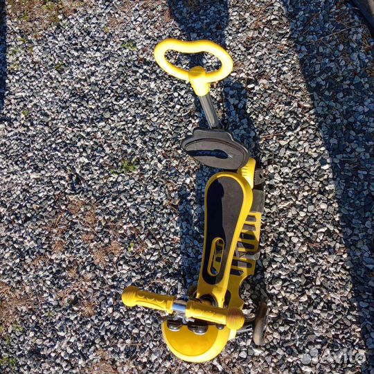 Самокат с родительской ручкой