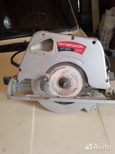 Дисковая пила интерскол