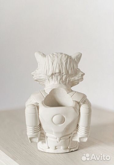 Статуэтка органайзер гипсовая енот Ракета