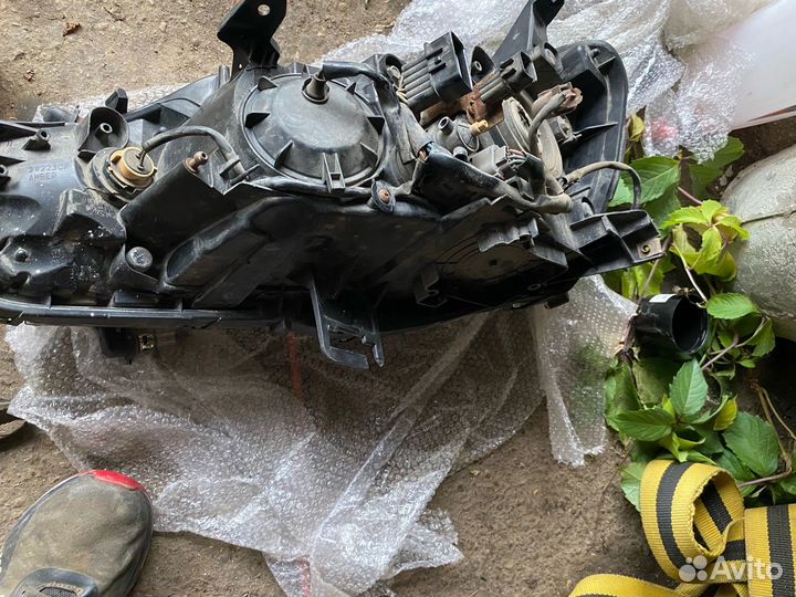 Фары на mitsubishi lancer 10