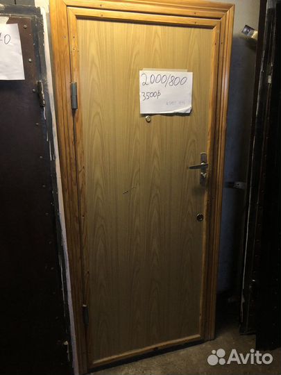 Металлическая дверь бу