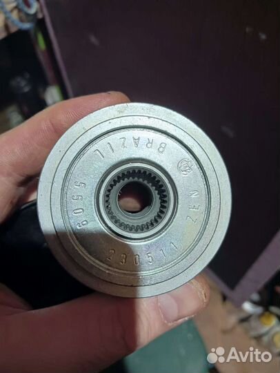 Шкив генератора (обгонная муфта)
