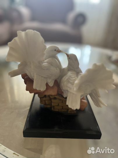 Сувенир голуби