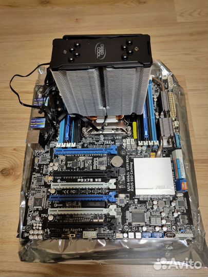 Материнская плата с процессором и памятью