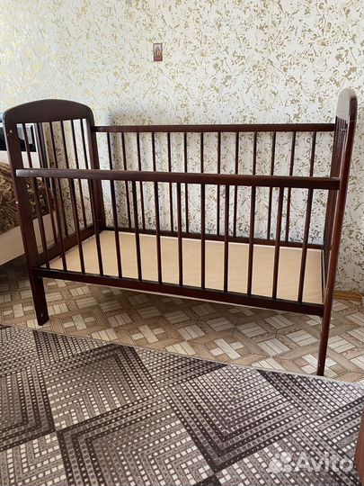 Детская кроватка