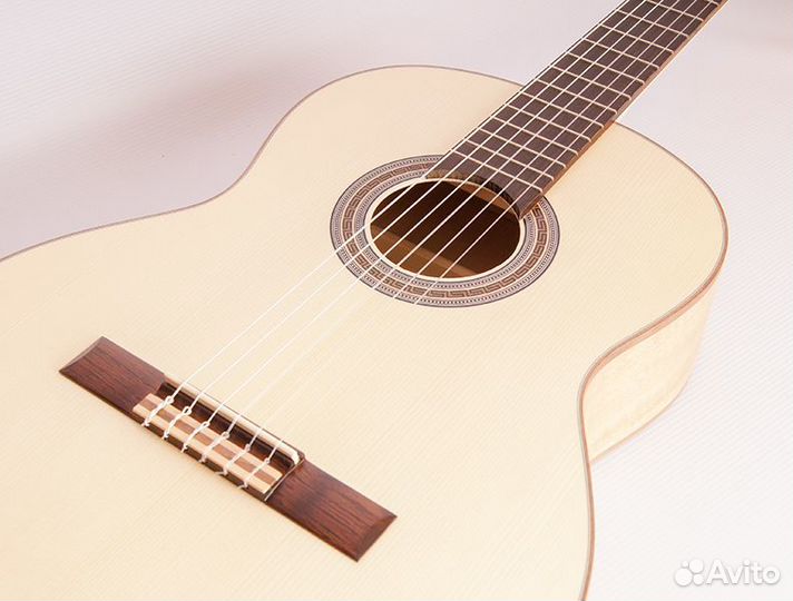 Классическая гитара Hora SS500 Eco