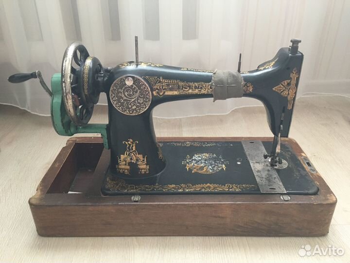 Швейная машина Singer