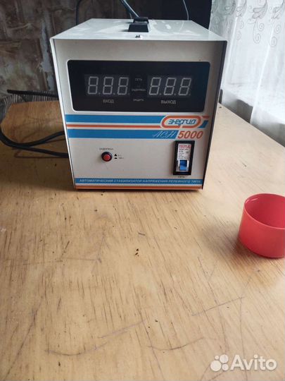 Стабилизатор напряжения