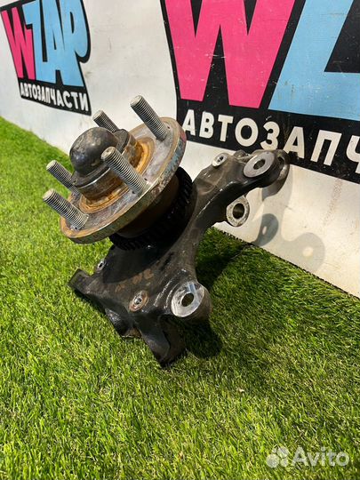 Кулак передний левый Ford Mustang 6 рест. 2018