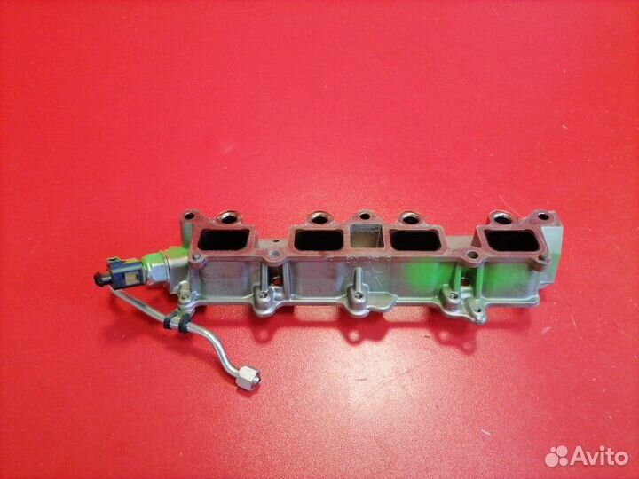Рейка топливная Audi A3 8PA caxc 2009