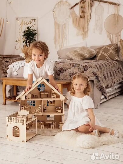 Кукольный домик с мебелью новый