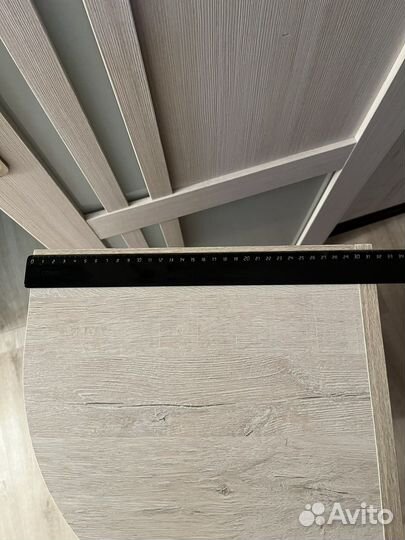 Полка угловая новая