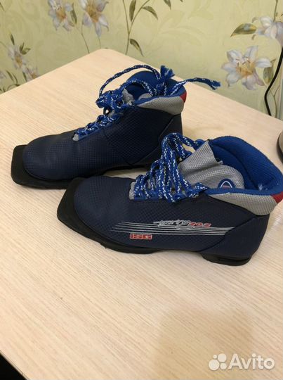 Лыжные ботинки