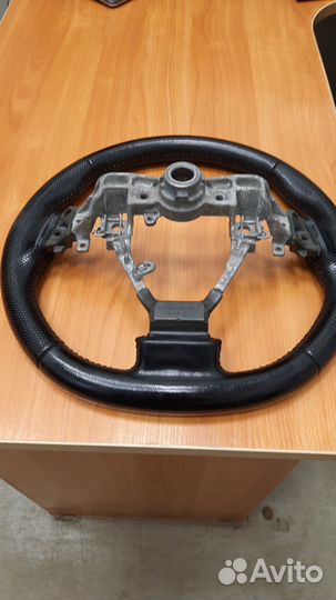 Рулевое колесо Toyota RAV 4