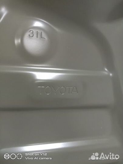 Дверь передняя левая Toyota RAV4