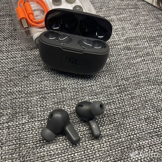 Беспроводные наушники JBL wave 200 TWS чёрные б/у