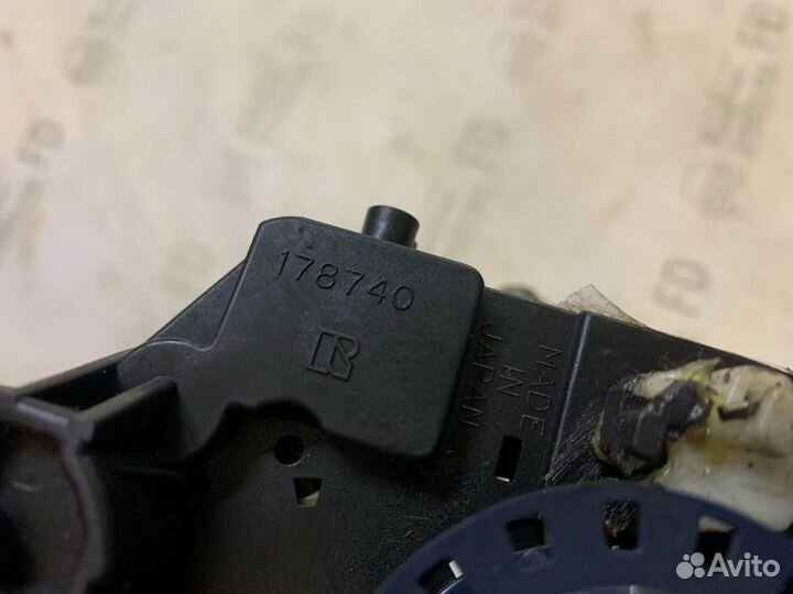 Переключатель подрулевой (стрекоза) Mitsubishi 6