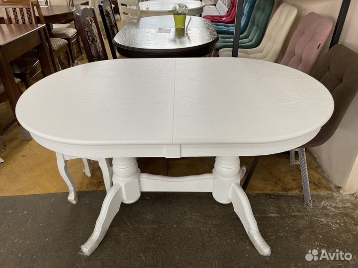 Стол обеденный