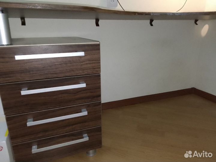 Угловой письменный стол бу