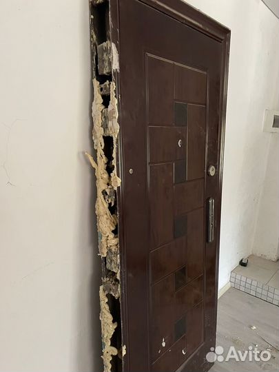 Металлическая дверь бу
