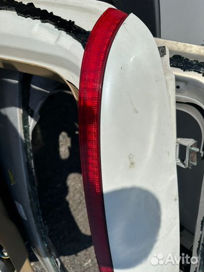 Спойлер Honda Elysion 2004-2013