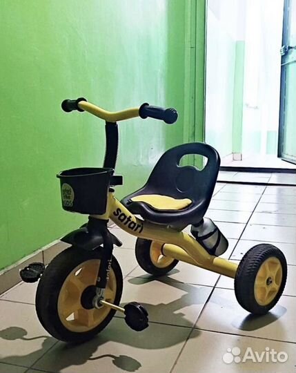 Трехколесный велосипед