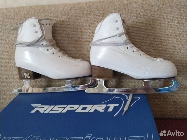 Коньки фигурные Risport Electro light