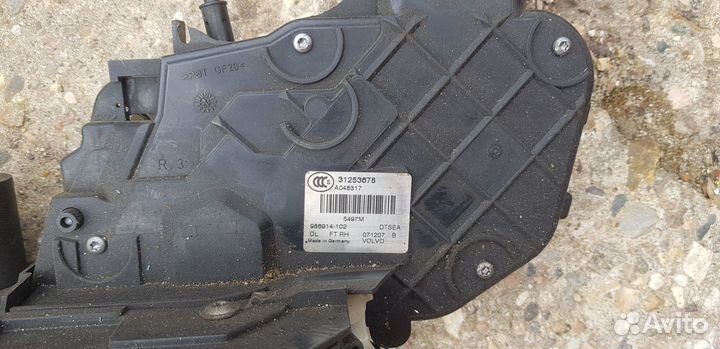 Замок передней правой двери Volvo s80
