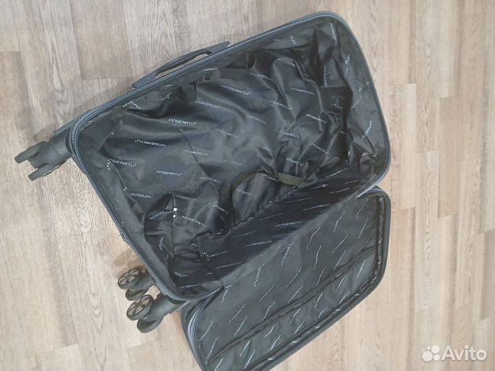 Чемодан на колесах